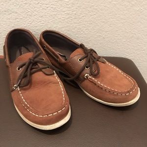 Boys Old Navy boat shoes
